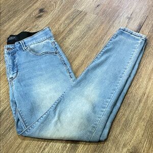 Trendy Women's High Rise Jeans in Light Blue